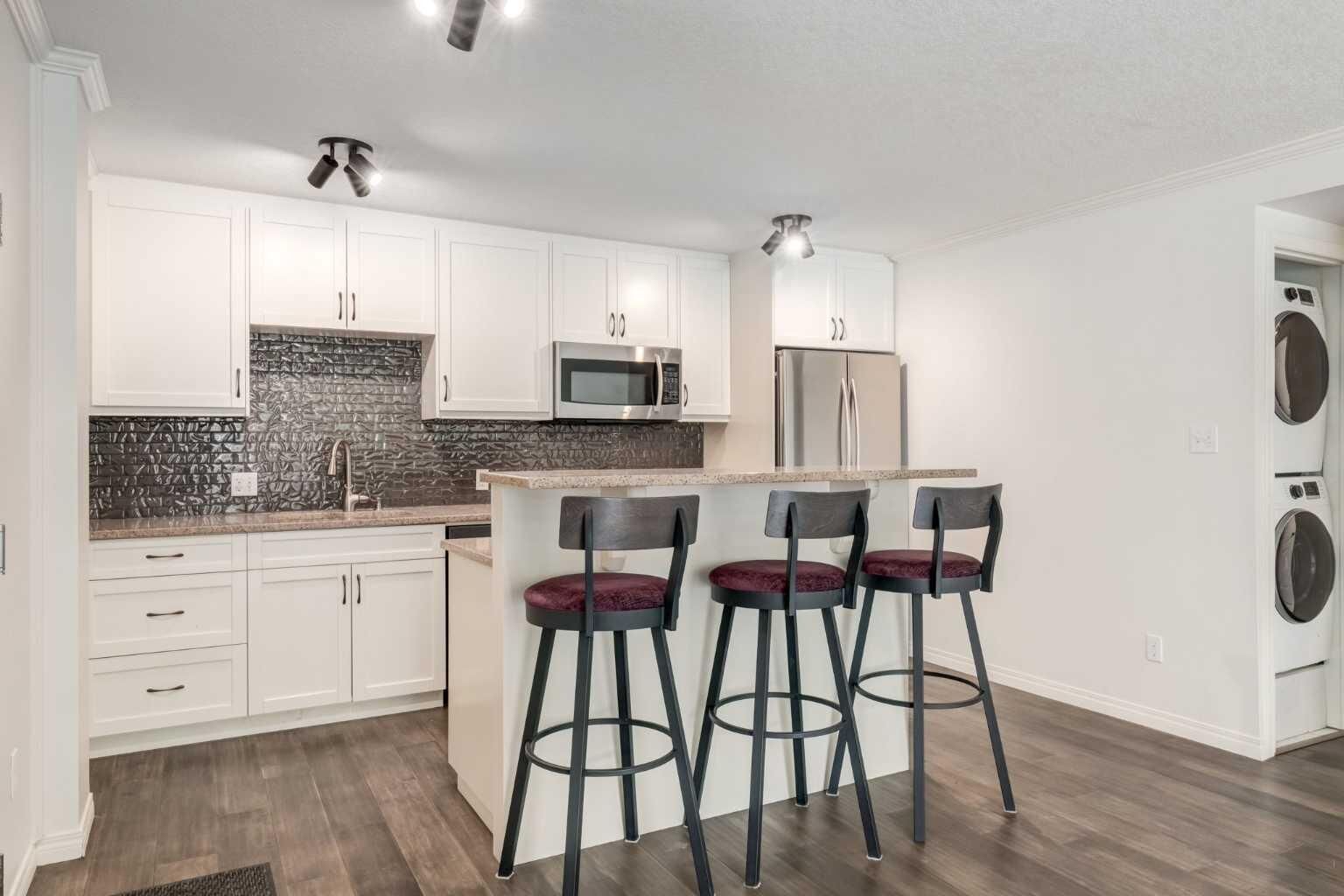 Property Photo:  126 24 Avenue SW 102  AB T2S 0J9 