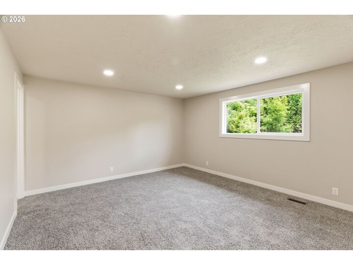 Property Photo:  1015 Cunningham Ln  OR 97302 