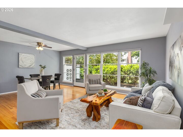 Property Photo: 6811 NE Broadway OR 97213