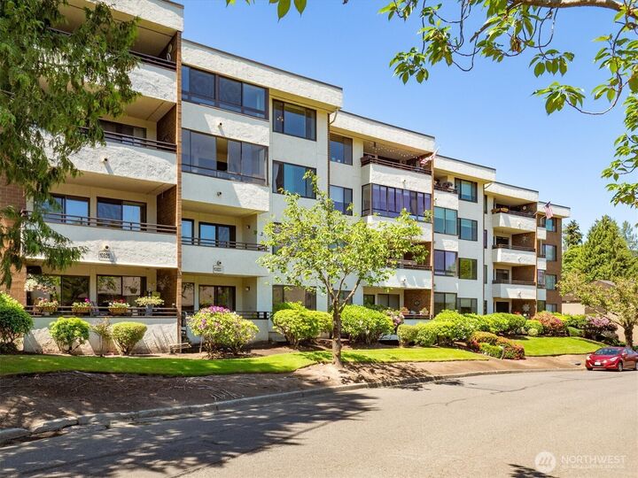 Property Photo: 10823 Glen Acres Drive S D WA 98168