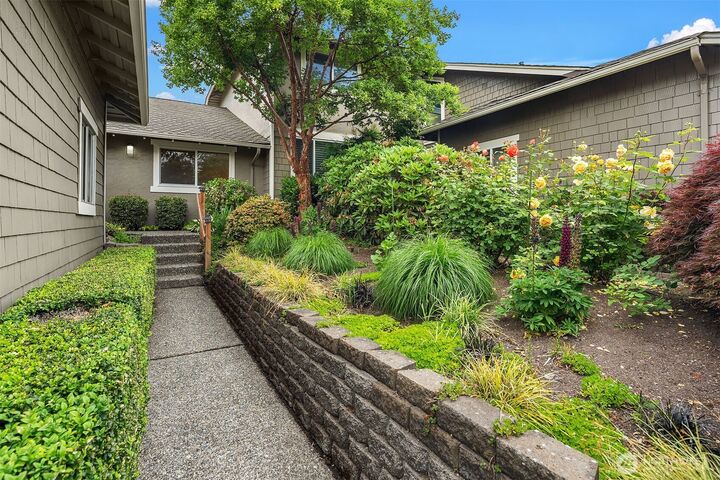 Property Photo: 2519 175th Avenue NE WA 98052