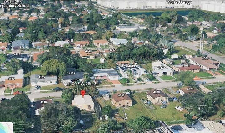 Property Photo:  4100 SW 28th Street  FL 33023 