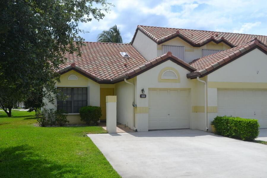 Property Photo:  389 NE Driftwood Terrace D-23  FL 33431 