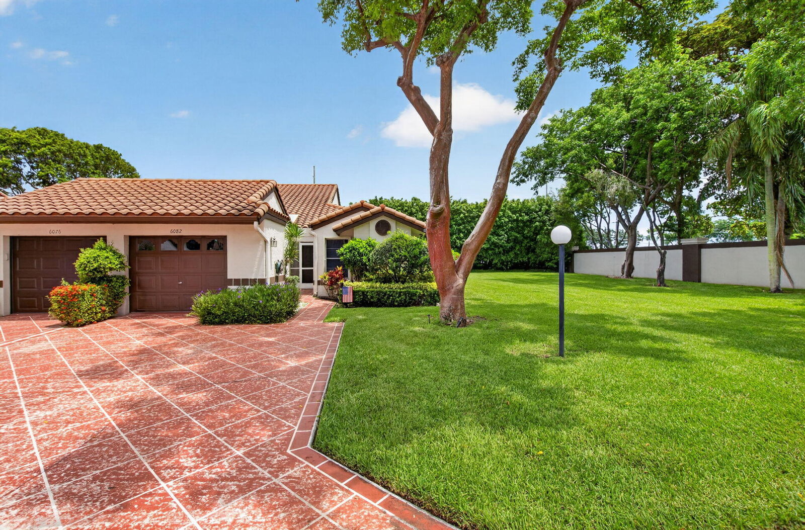 Property Photo: 6082 Waldwick Circle FL 33484