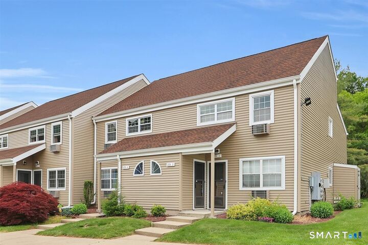 Property Photo:  1231 Washington Street 2  CT 06457 