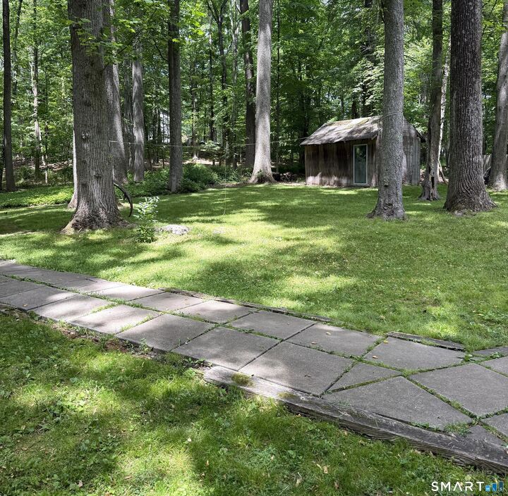 Property Photo:  25 Lords Highway East  CT 06883 