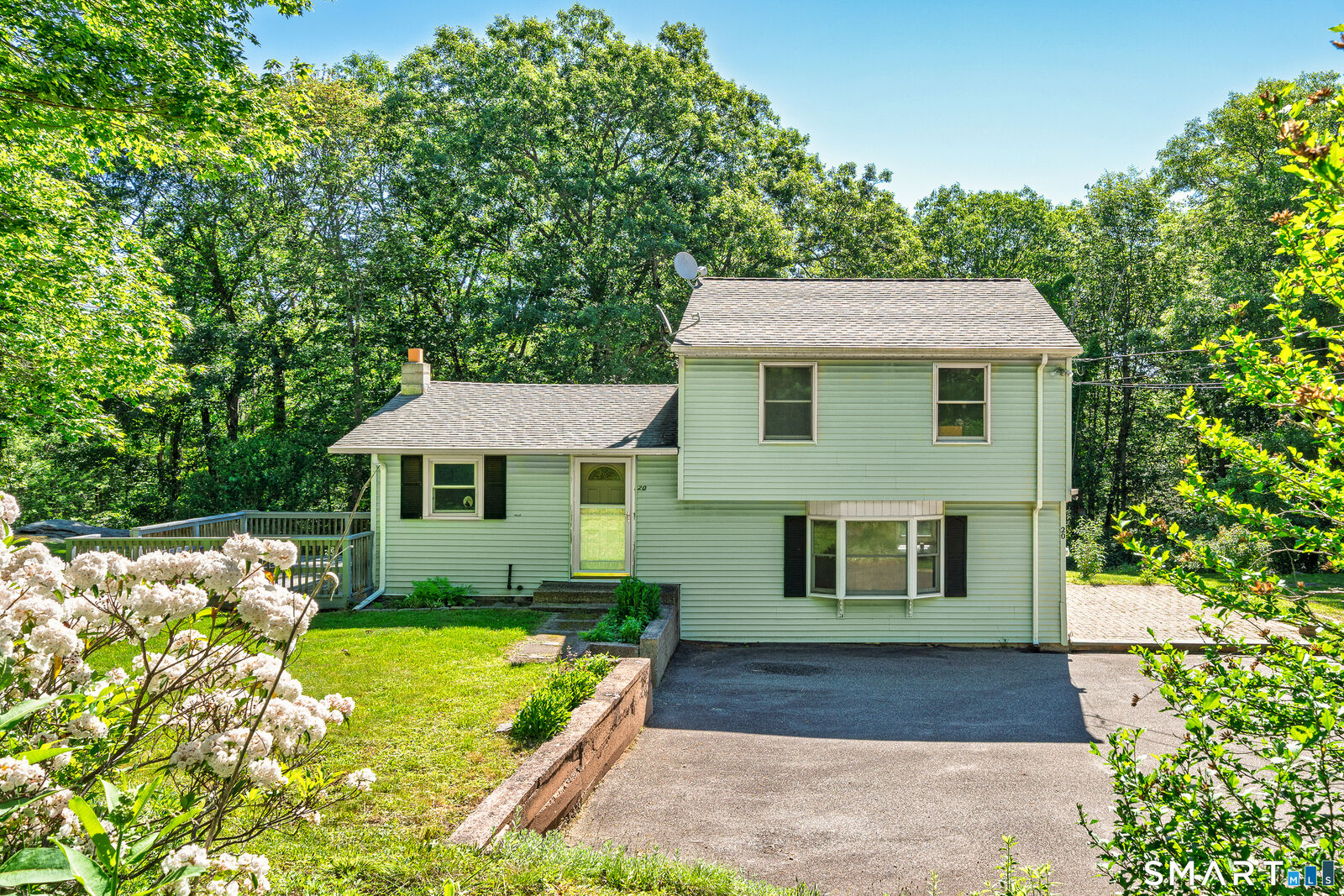 Property Photo:  20 Geromin Drive  CT 06441 