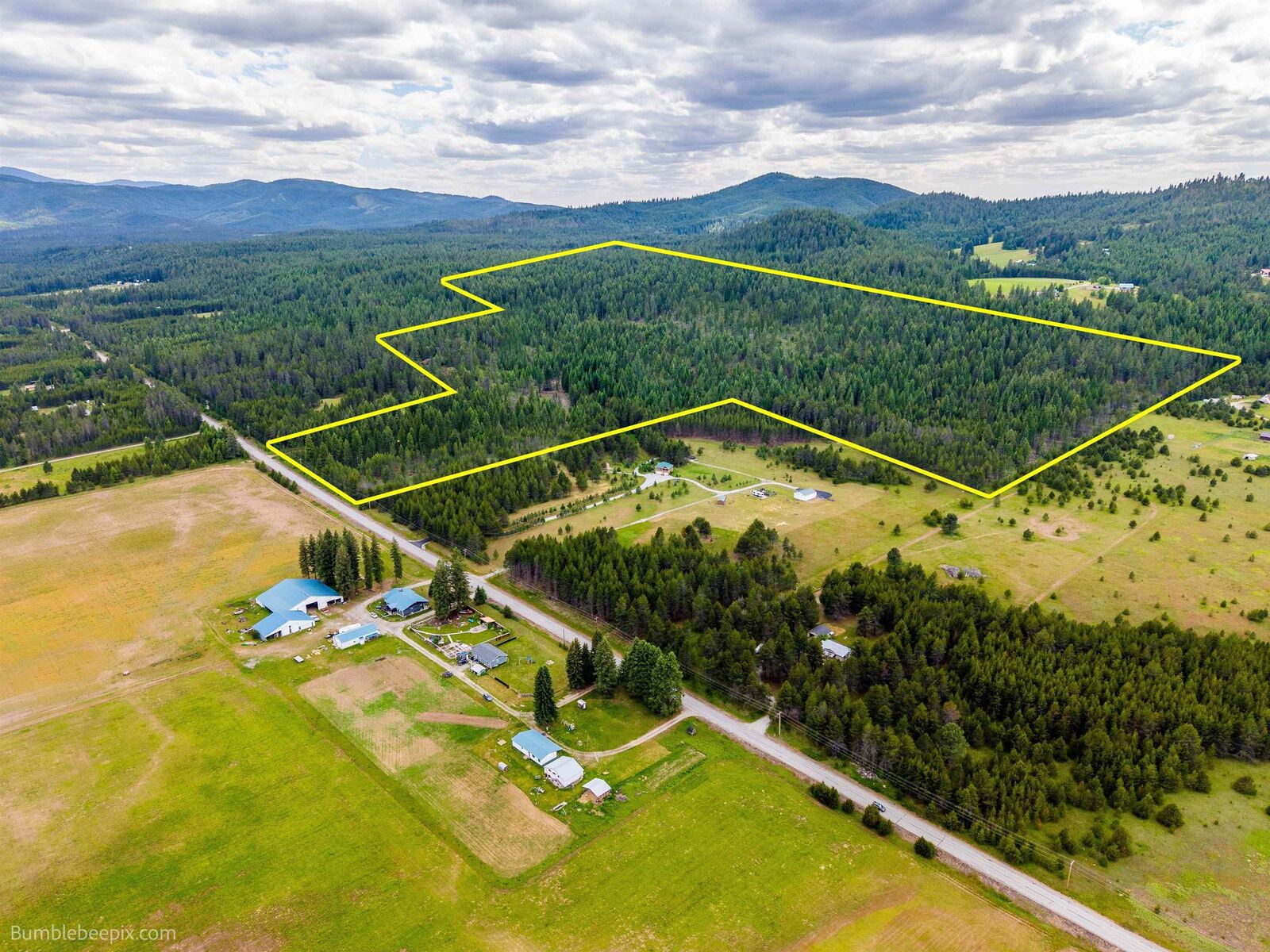 Property Photo: 2902 Spring Valley Rd WA 99156
