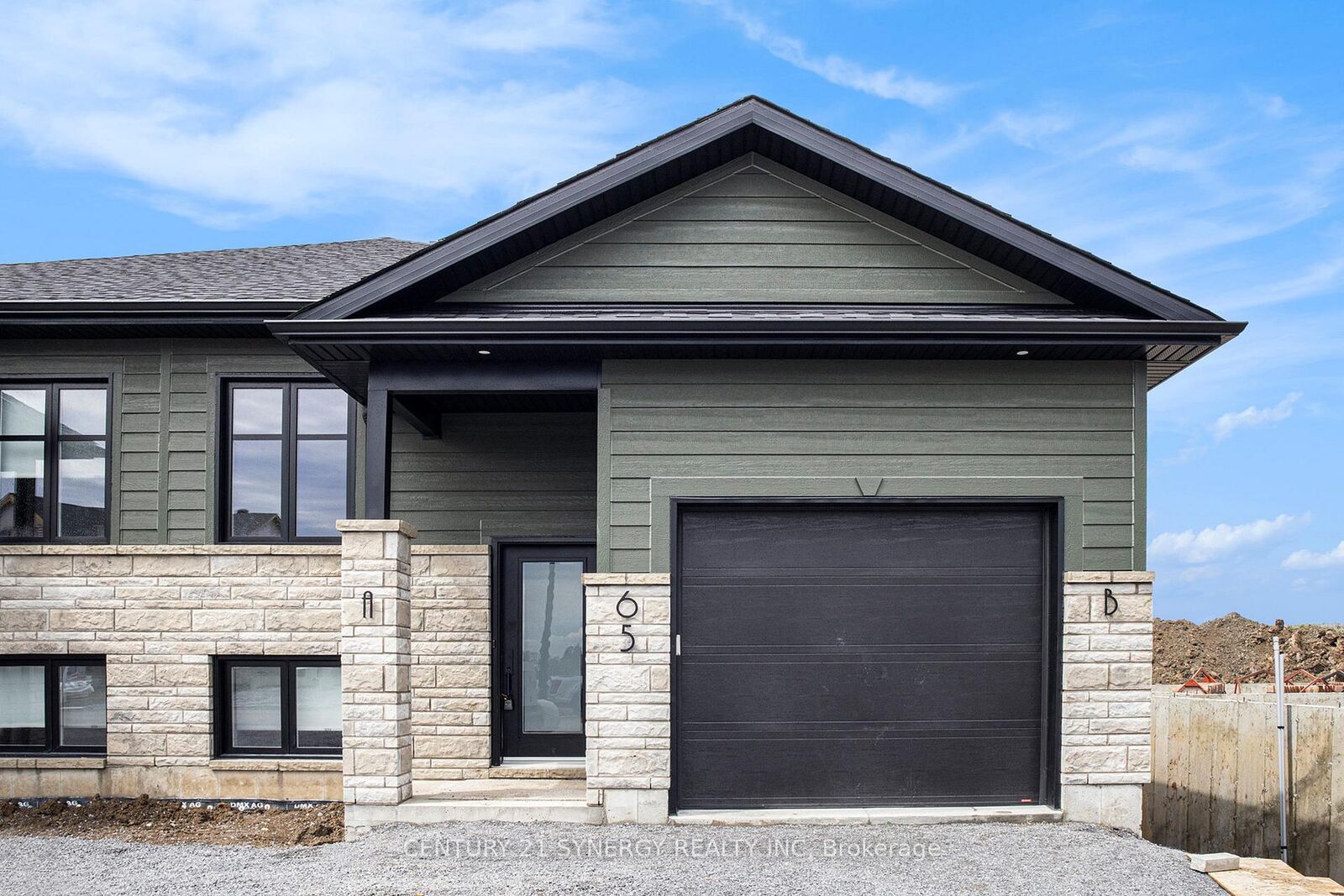 Property Photo:  65 Helen Street A  ON K0A 1R0 