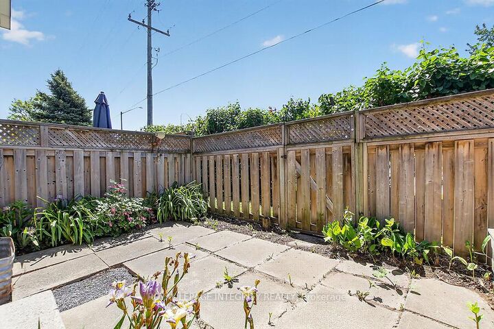 Property Photo: 427 Moodie Drive ON K2H 8A4