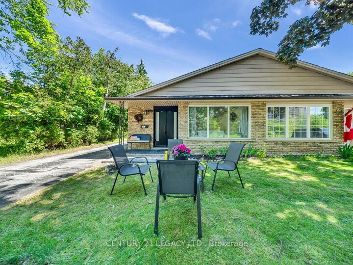 Property Photo: 957 Francis Road ON L7T 3Z1