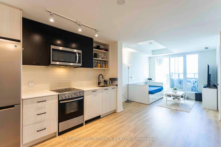 2300 St Clair Avenue W 308 — photo 1