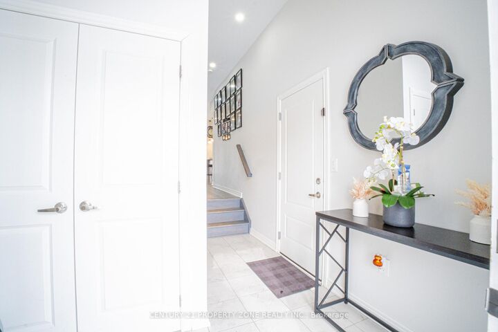 Property Photo: 22 Churchlea Mews ON L3V 8K9