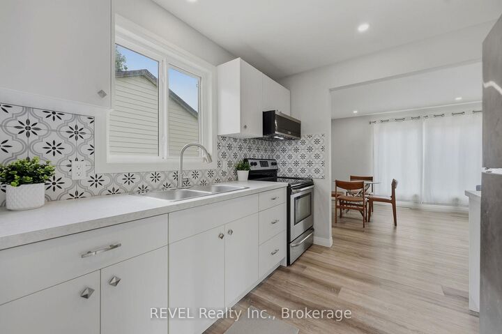Property Photo: 7859 Mulhern Street ON L2H 1B6