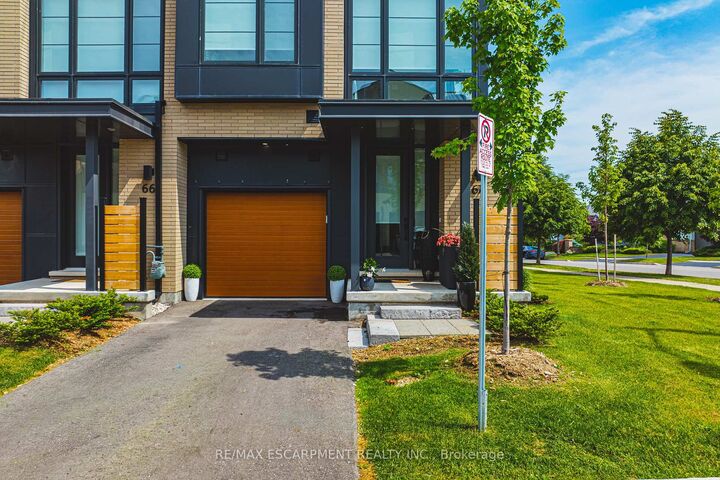Property Photo: 2273 Turnberry Road 67 ON L7M 4S6