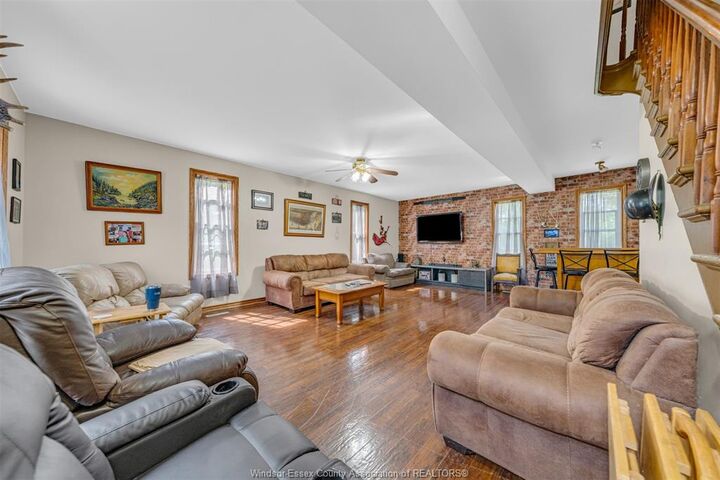 Photo de la propriété: 125 Mersea Rd 5 ON N8H 3V5