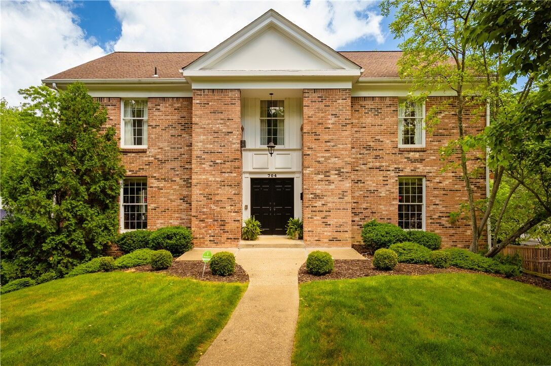 Property Photo: 704 Scrubgrass Rd PA 15243