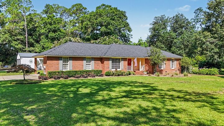 Property Photo:  173 Churchill Circle  GA 31763 