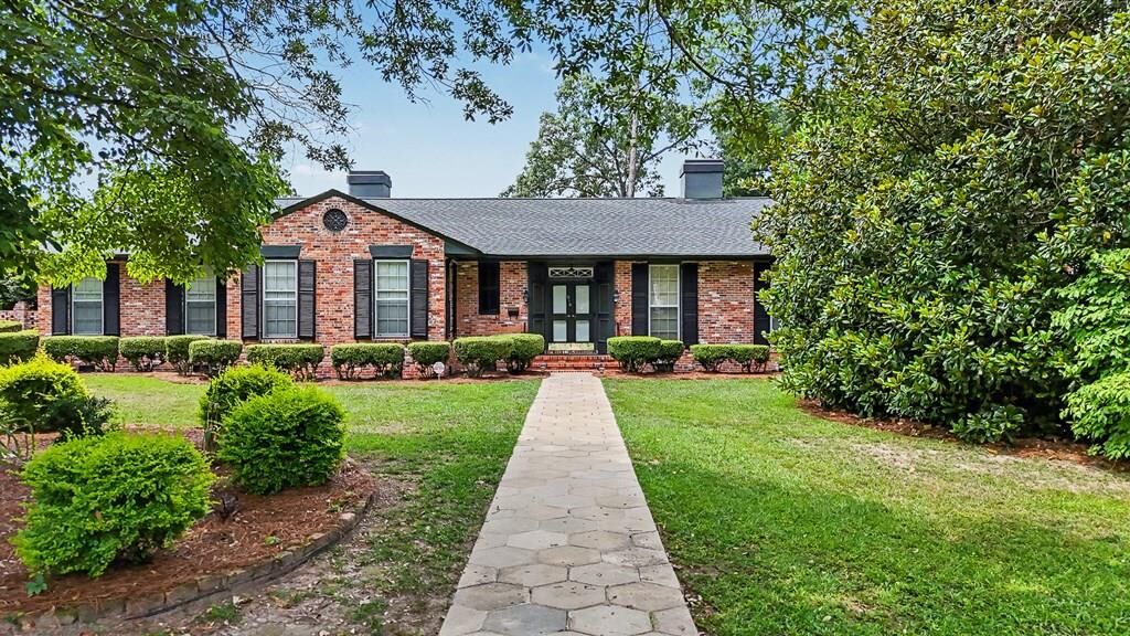 Property Photo:  819 Sixth Avenue  GA 31701 