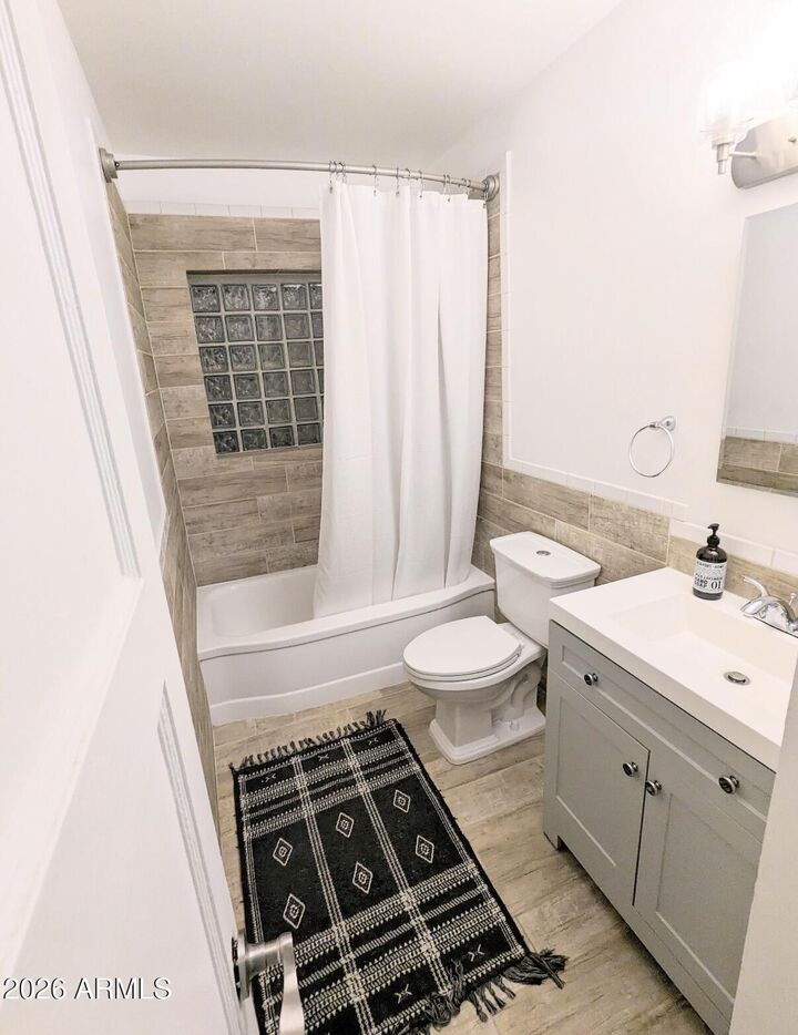 Property Photo:  5913 W Gardenia Avenue  AZ 85301 