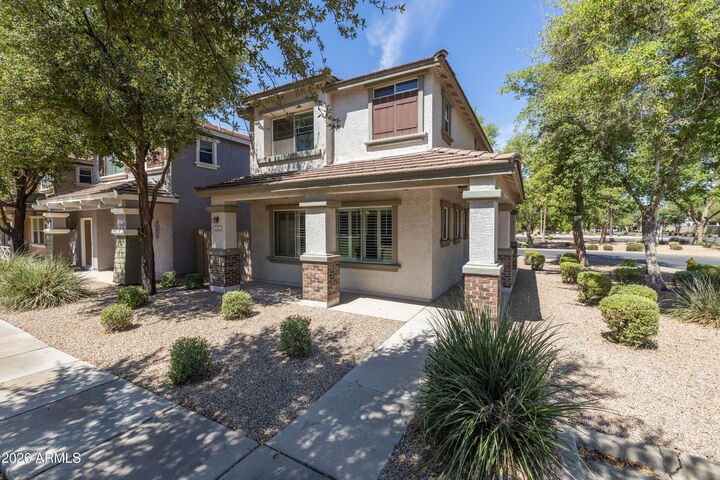 Property Photo:  1531 S Longspur Lane  AZ 85296 