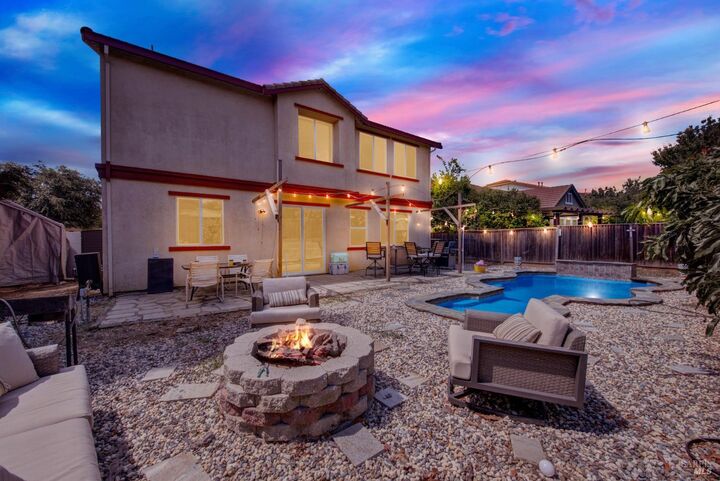 Property Photo:  518 Canterbury Circle  CA 95687 
