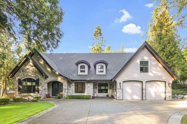3147 139 Street — photo 1