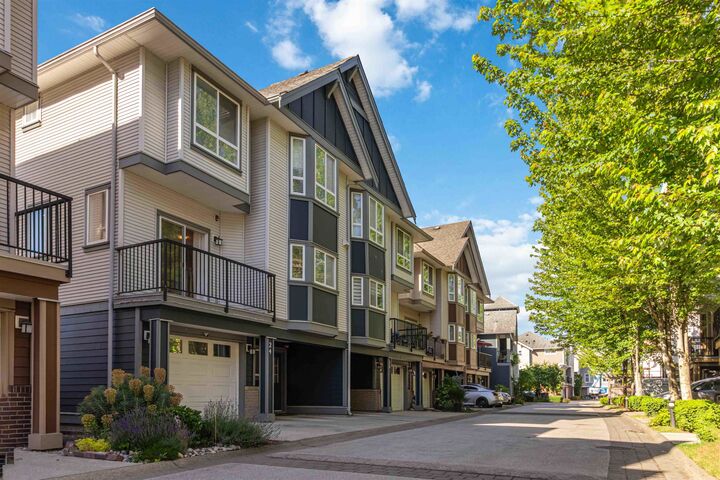 Property Photo:  1211 Ewen Avenue 24  BC V3M 5E5 