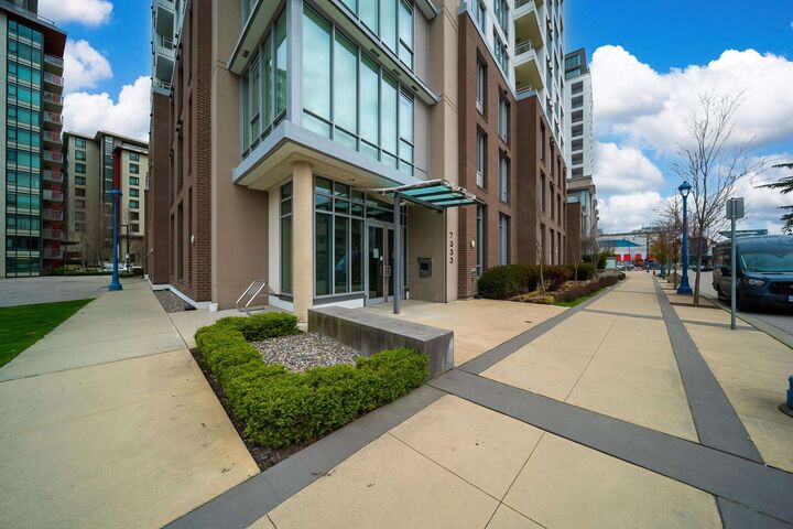 Property Photo: 7333 Murdoch Avenue 1306 BC V6Y 0J8