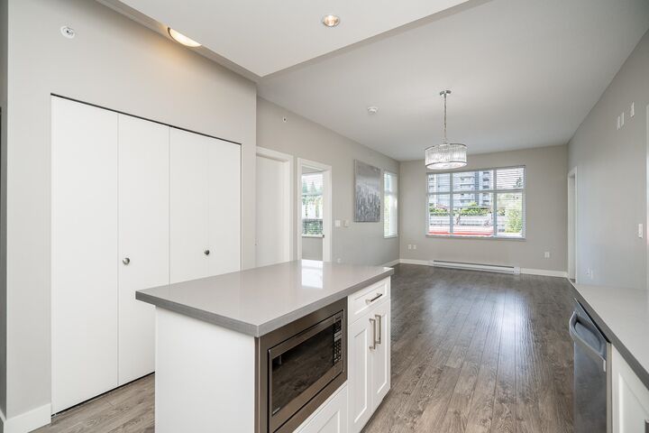 Property Photo: 963 Charland Avenue 2410 BC V3K 0E2