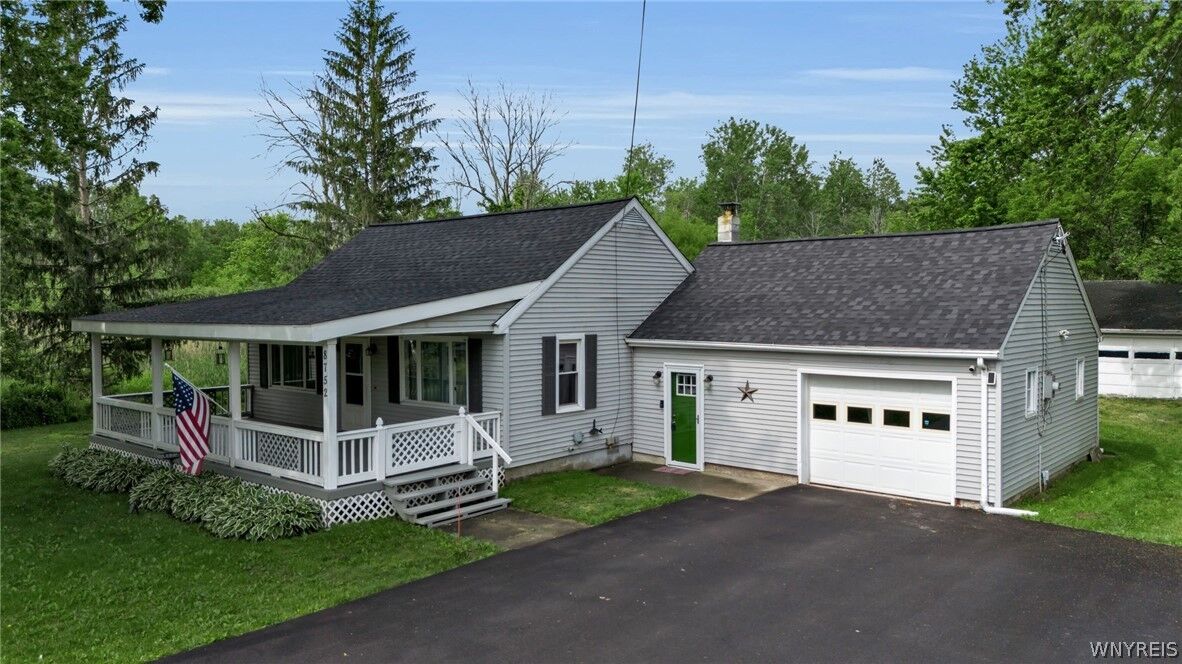 Property Photo:  8752 Donahue Road  NY 14020 