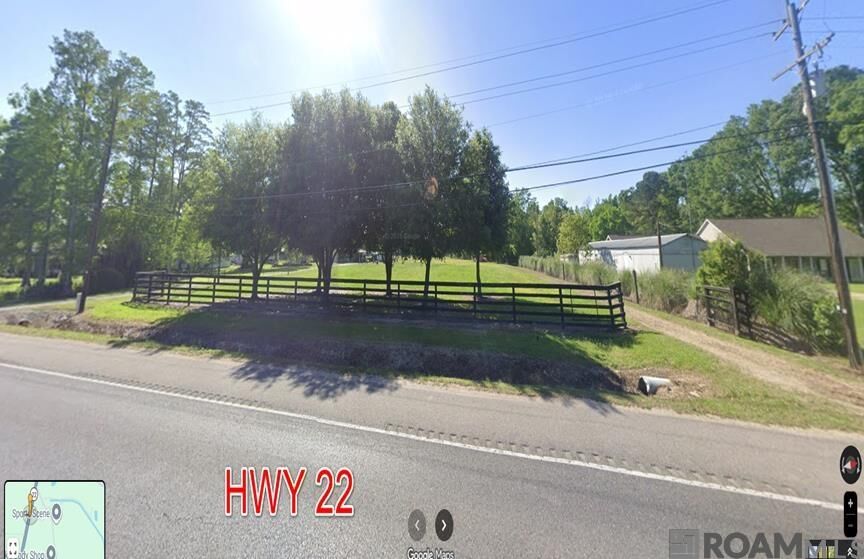 Property Photo:  La Hwy 22  LA 70774 