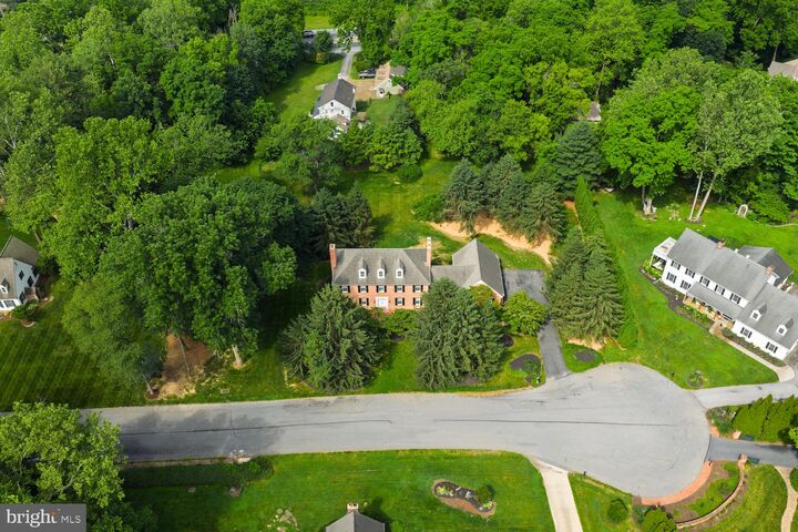 Property Photo:  6 Creekwood Drive  PA 17602 