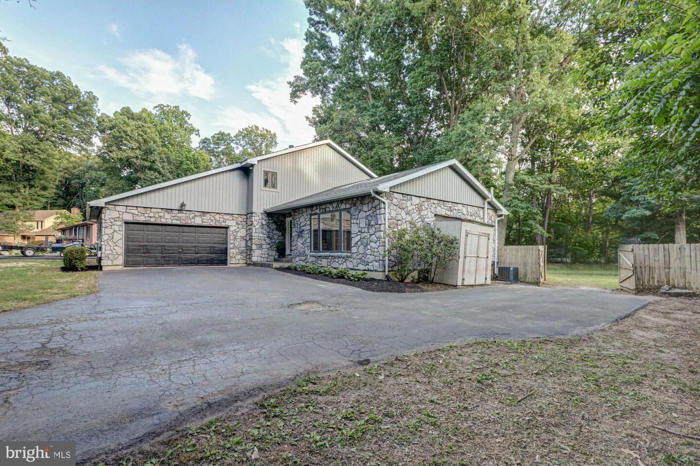 Property Photo: 147 Crystal Run Drive DE 19709