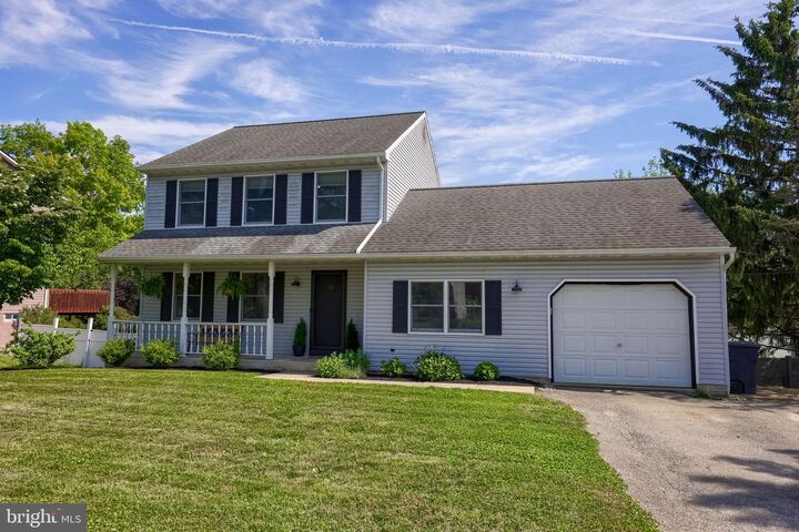 Property Photo:  1550 Putnam Drive  PA 17602 