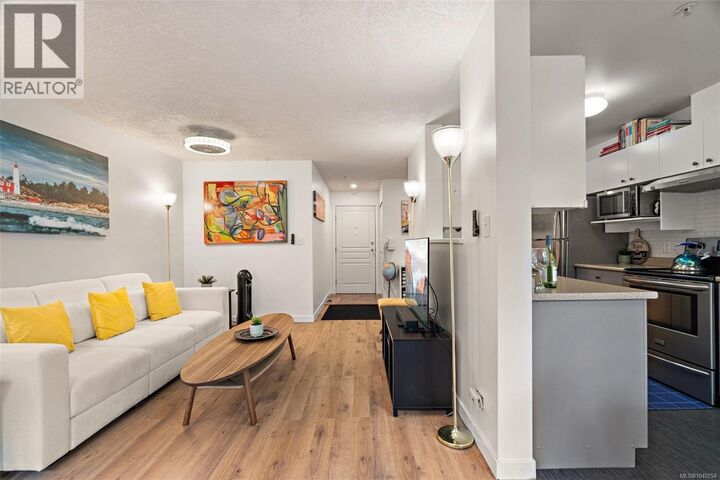 Property Photo: 2527 Quadra Street 206 BC V8T 4E1