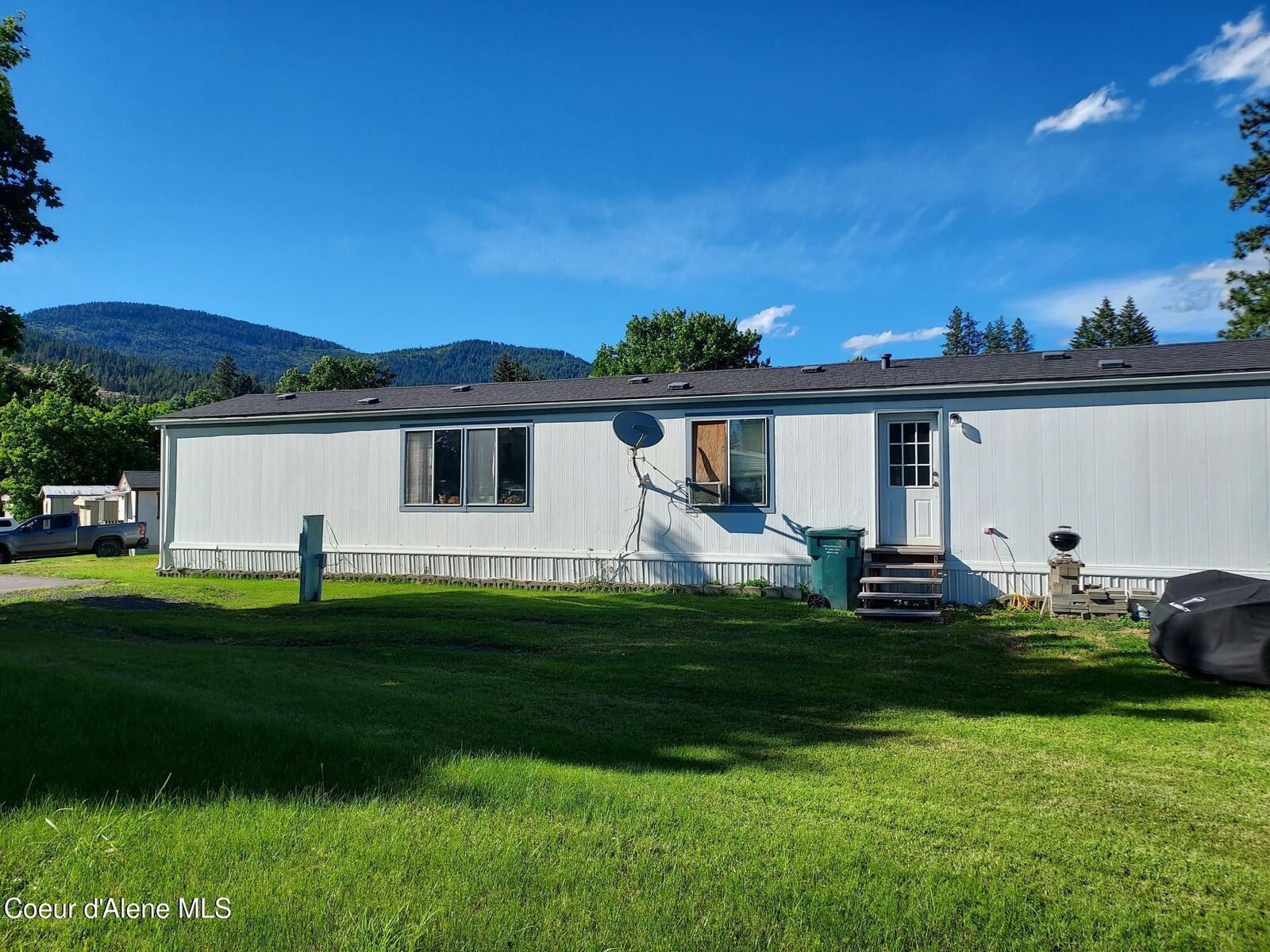 Property Photo:  8270 W Meadow Brook Cir  ID 83858 