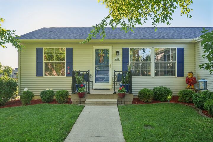 Property Photo:  602 S Jackson Street  IA 52253 