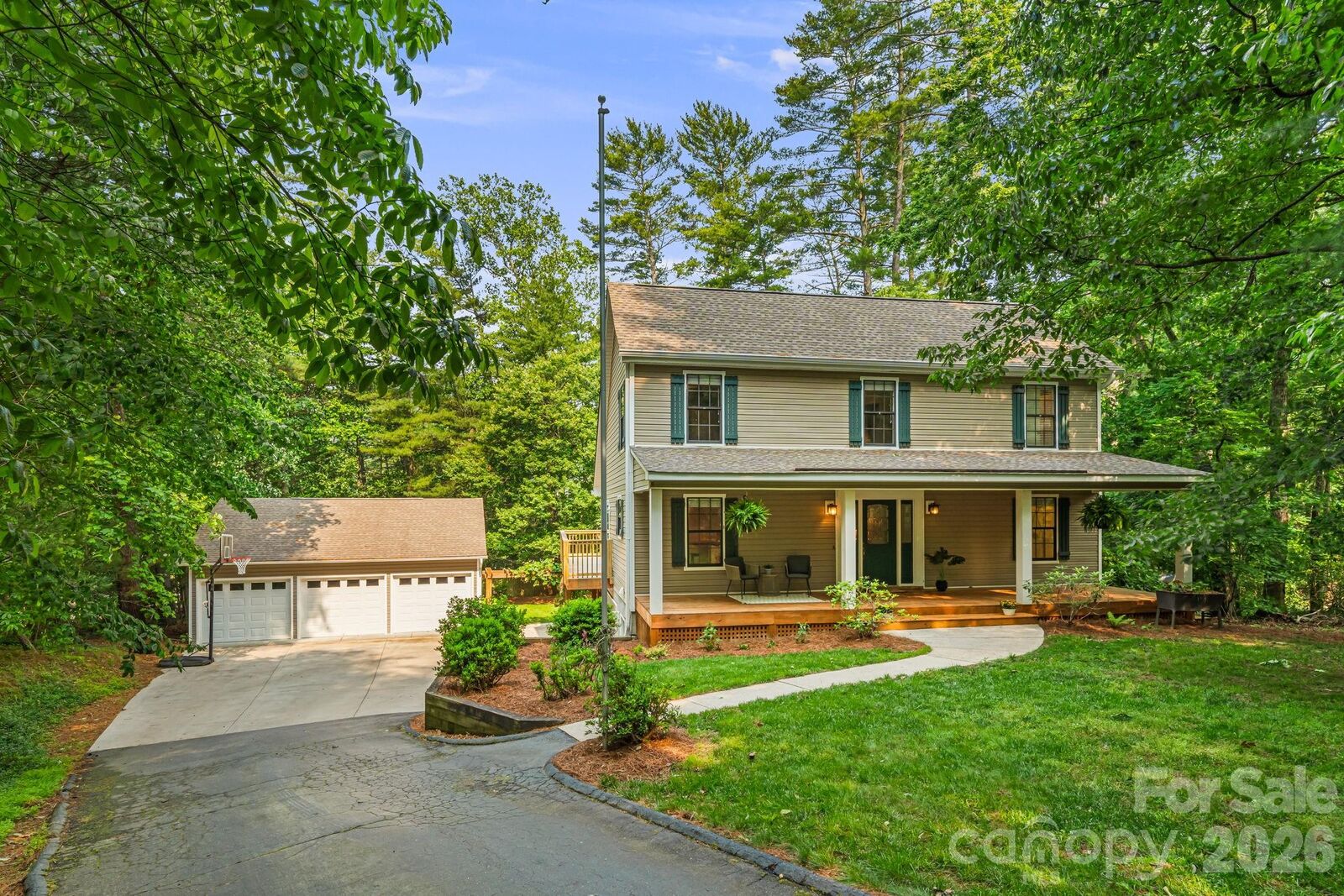Property Photo:  212 Riva Ridge Drive  NC 28730 