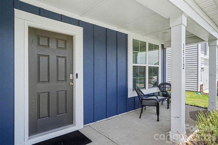 Property Photo:  1512 Felthorpe Way  NC 28079 