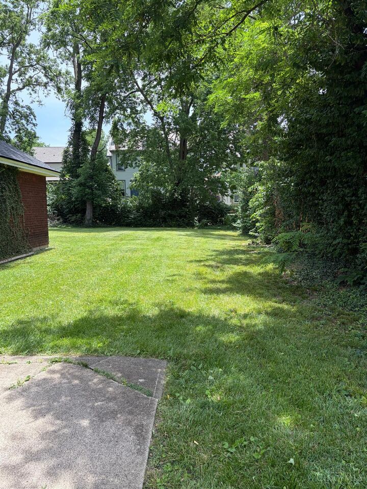 Property Photo: 1363 Myrtle Avenue OH 45206
