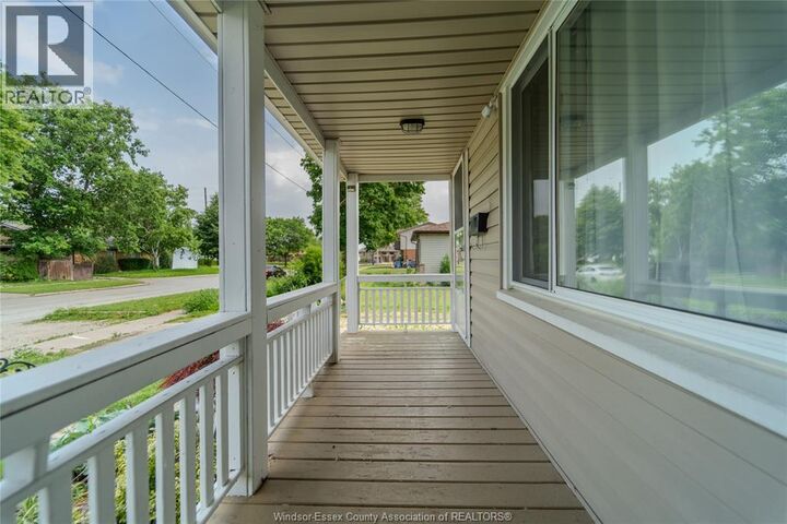 Property Photo:  2647 George  ON N8W 4M8 