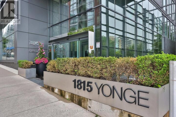 Property Photo: 1815 Yonge Street 1501 ON M4T 2A4