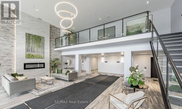Property Photo:  35 Kingsbury Square 322  ON N1L 0J4 