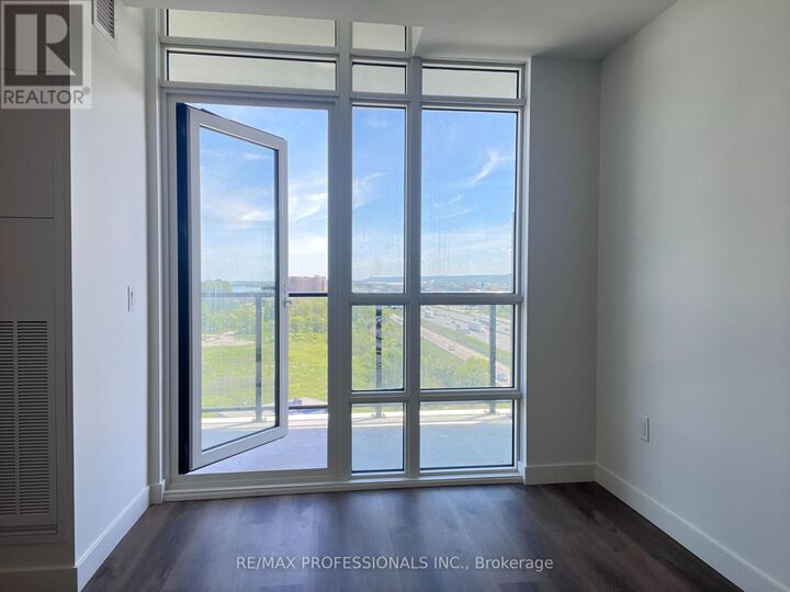 Property Photo:  461 Green Road 916  ON L8E 5B4 