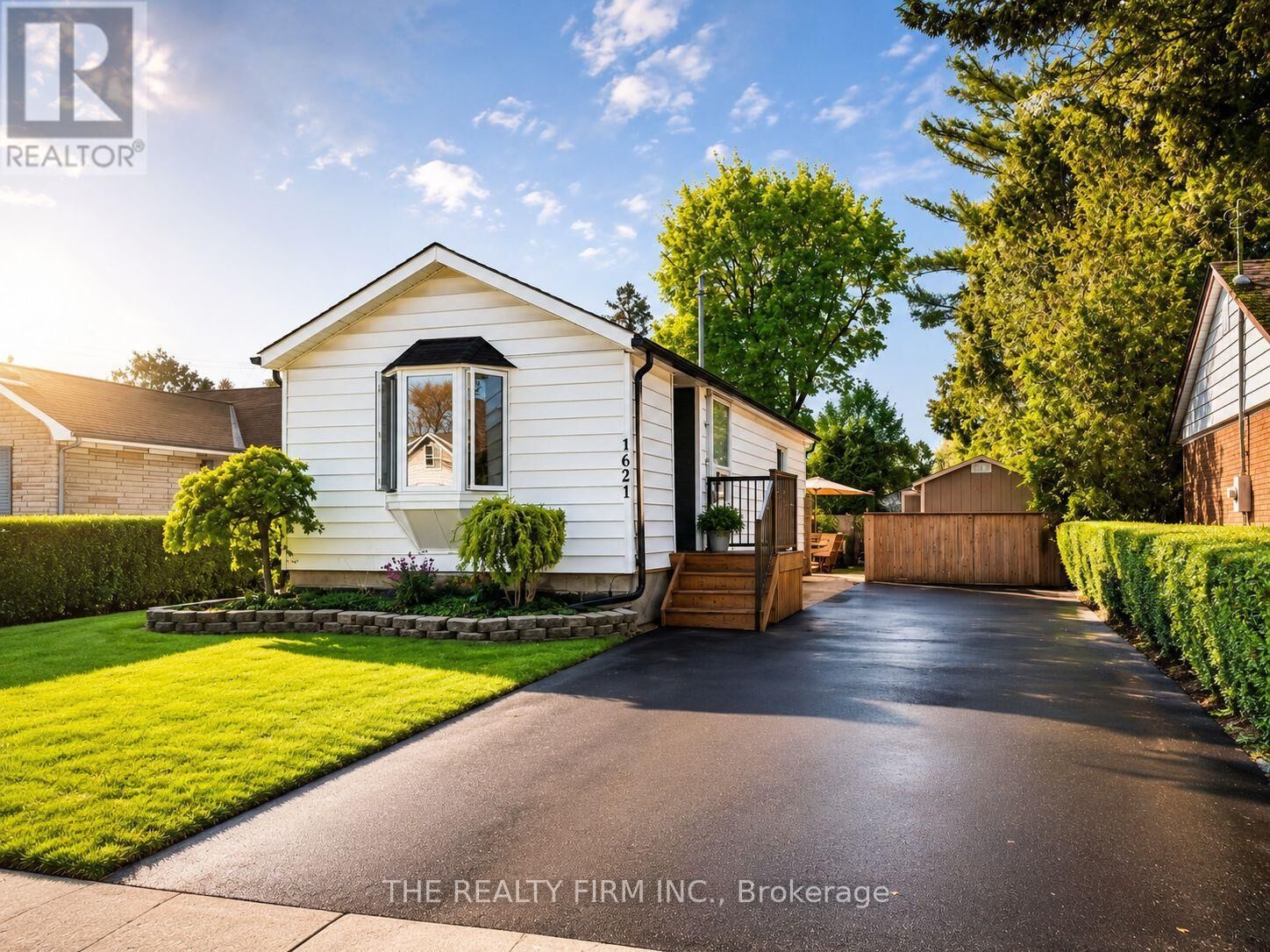 Property Photo: 1621 Borden Street ON N5W 2R3