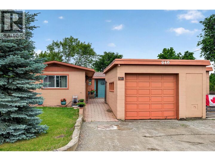 Property Photo:  649 Sicamore Drive  BC V2B 6R6 