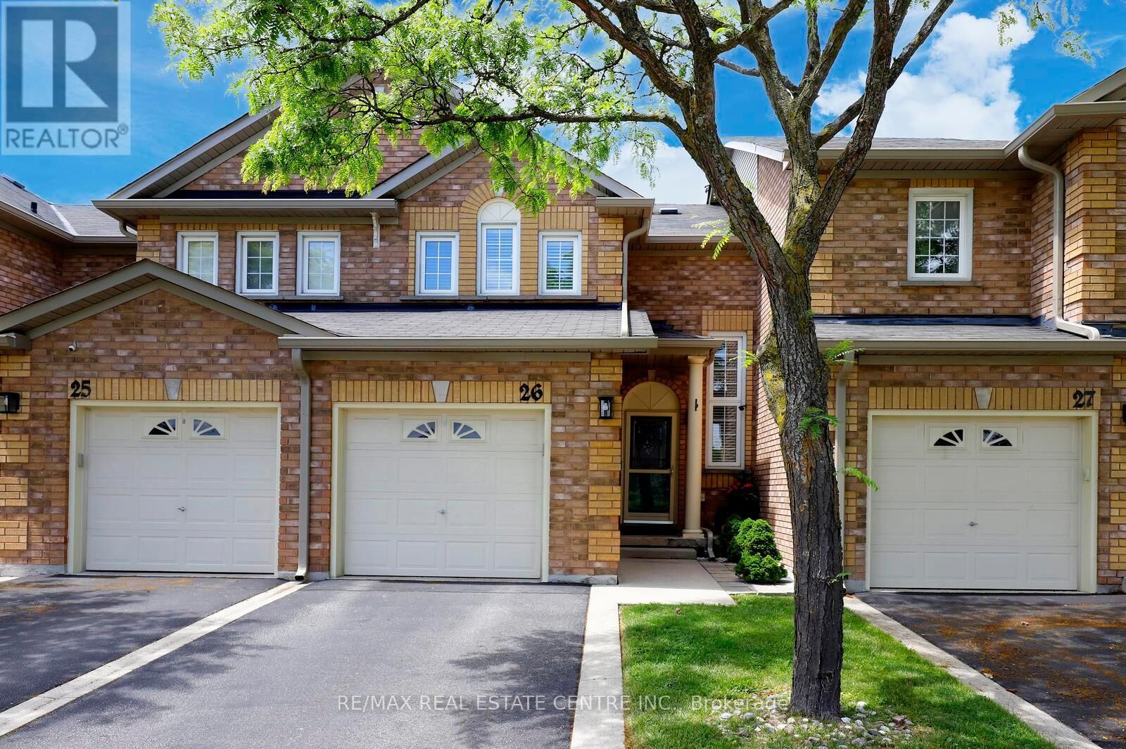 Property Photo:  2022 Atkinson Drive 26  ON L7M 4H6 