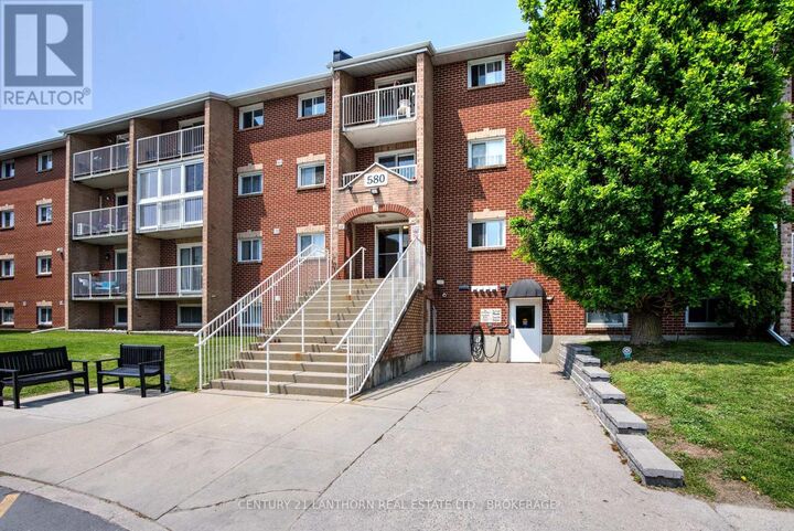 Property Photo:  580 Armstrong Road 309  ON K7M 8M3 