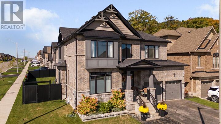 Property Photo: 3032 Monarch Drive ON L3V 8K3